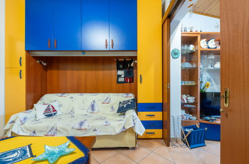 Foto 13 - Haus mit 2 Schlafzimmern in Quartu Sant'Elena mit garten und blick aufs meer