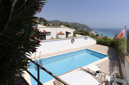 Photo 15 - 1 bedroom Apartment in Ospedaletti with swimming pool and sea view