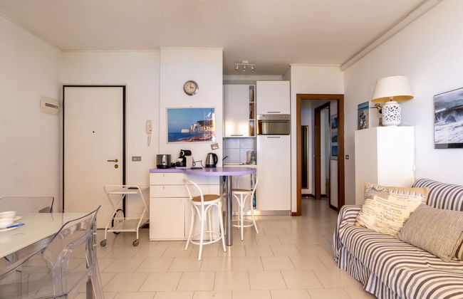Apartamento de 2 quartos em Ospedaletti com piscina e jardim - Foto 4