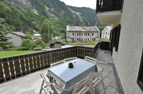 Photo 5 - Appartement de 2 chambres à Madesimo avec jardin et terrasse