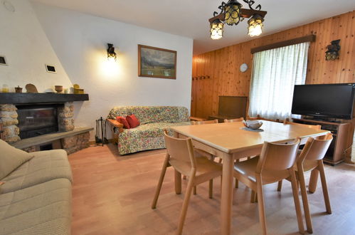 Photo 1 - 2 bedroom Apartment in Madesimo with garden and mountain view