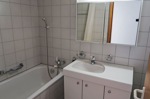 Foto 17 - Apartamento de 2 quartos em Disentis/Mustér com jardim