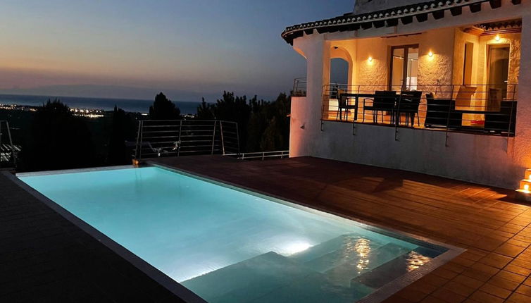 Foto 1 - Casa con 3 camere da letto a Pego con piscina privata e vista mare