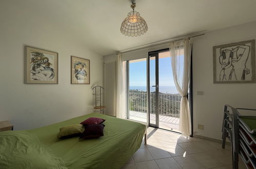 Foto 36 - Casa con 5 camere da letto a Imperia con piscina privata e vista mare