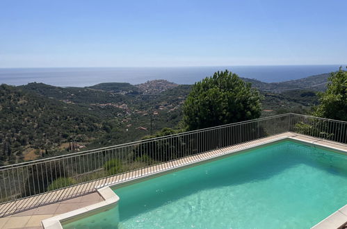 Foto 6 - Casa de 5 quartos em Imperia com piscina privada e vistas do mar