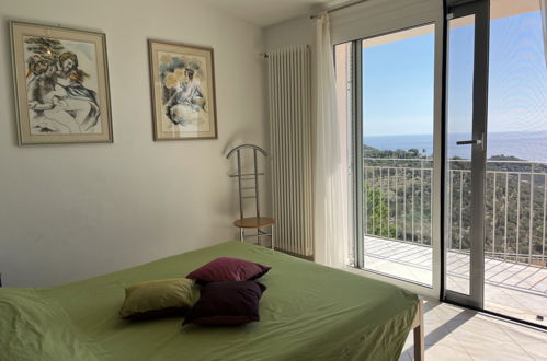 Photo 19 - 5 bedroom House in Imperia with private pool and sea view