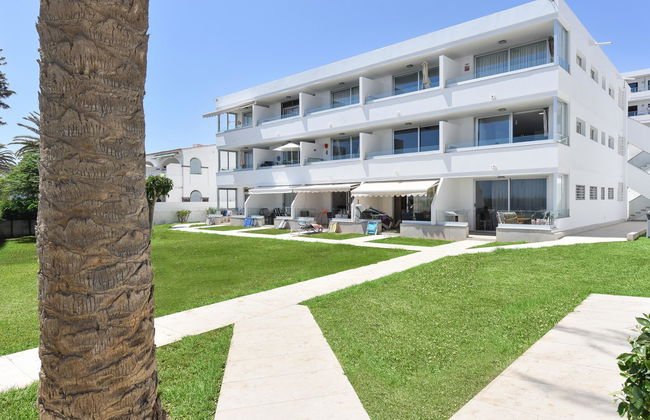 3 bedroom Apartment in San Bartolomé de Tirajana with garden and terrace - Photo 24