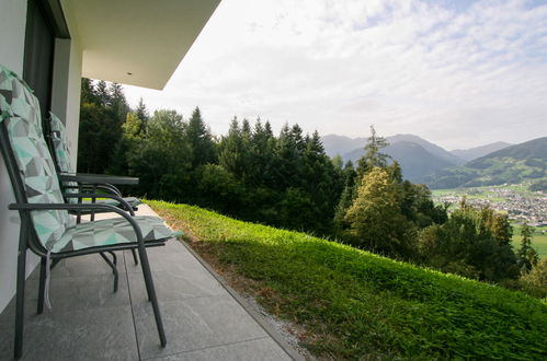 Foto 12 - Appartamento con 2 camere da letto a Hart im Zillertal con giardino e vista sulle montagne