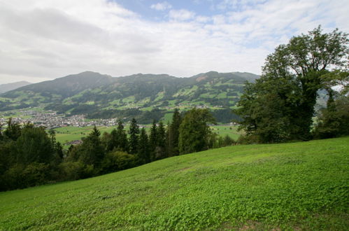 Foto 16 - Apartamento de 2 habitaciones en Hart im Zillertal con jardín y vistas a la montaña