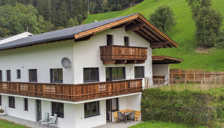 Foto 1 - Apartamento de 2 habitaciones en Hart im Zillertal con jardín y terraza