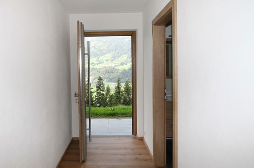 Foto 22 - Apartamento de 2 habitaciones en Hart im Zillertal con jardín y vistas a la montaña