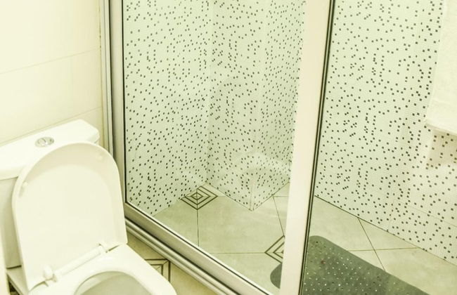 1 Bed Apartment Sleeps 2 -free Parking - Tv & Wifi - Foto 8