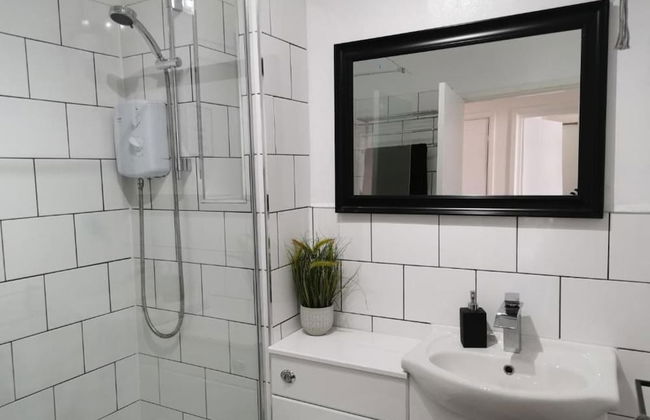 Beautiful 2-bed Seaview Apartment in Plymouth - Foto 8