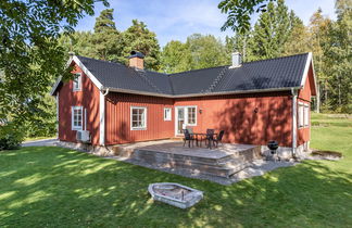 Photo 1 - Maison de 1 chambre à Falköping avec jardin et terrasse