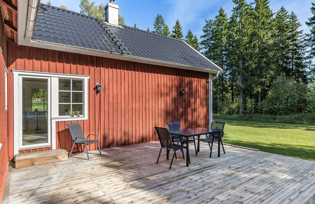 2 bedroom House in Falköping with garden and terrace - Photo 5