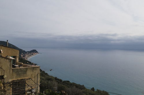 Photo 32 - Appartement de 1 chambre à Finale Ligure avec jardin et vues à la mer