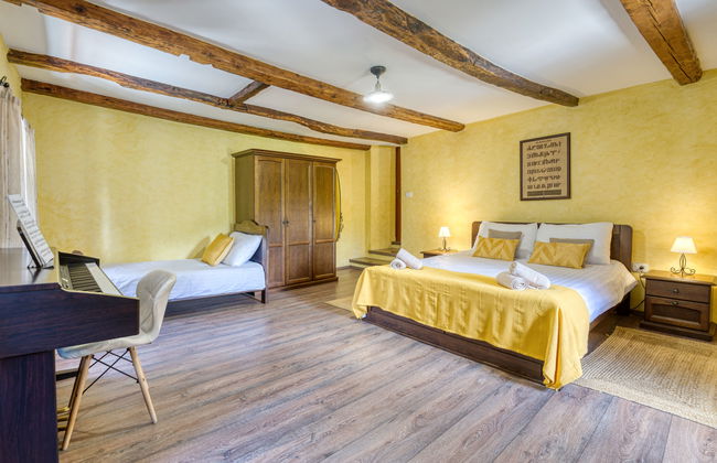 Casa de 3 quartos em Buzet com piscina privada e jardim - Foto 35