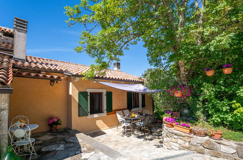 Photo 2 - 2 bedroom House in Buzet with private pool and garden