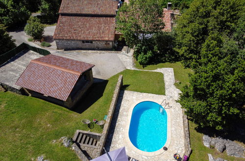 Photo 11 - 2 bedroom House in Buzet with private pool and garden