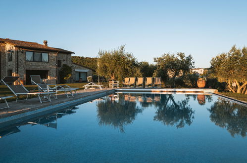 Foto 5 - Casa de 5 habitaciones en Collazzone con piscina privada y terraza