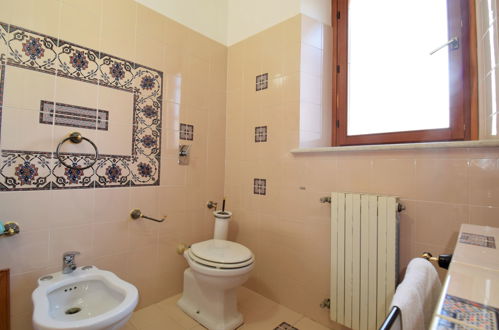 Photo 14 - 6 bedroom House in Valderice with private pool and garden