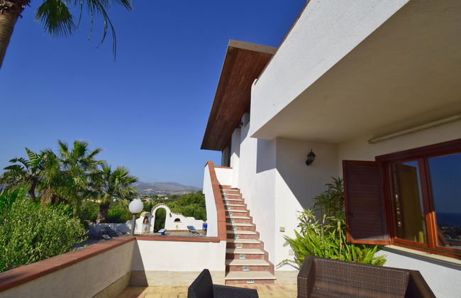 Casa de 7 quartos em Valderice com piscina privada e jardim - Foto 23