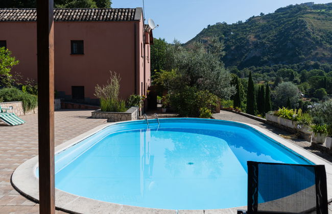 Casa de 4 quartos em Salisano com piscina privada e jardim - Foto 32