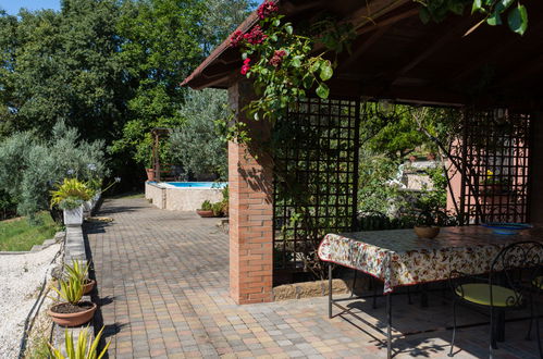 Photo 38 - 4 bedroom House in Salisano with private pool and garden