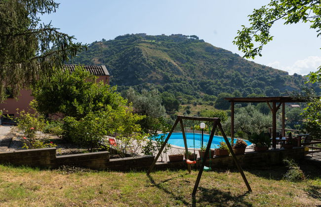 Casa de 4 quartos em Salisano com piscina privada e jardim - Foto 5