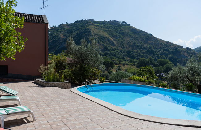 Casa de 4 quartos em Salisano com piscina privada e jardim - Foto 4