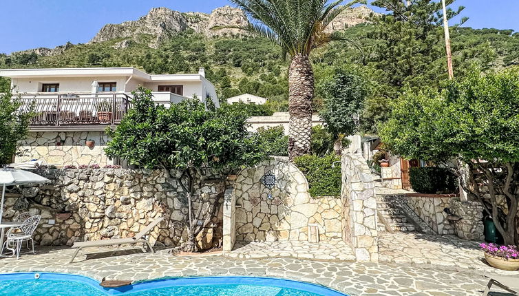 Foto 1 - Casa em Castellammare del Golfo com piscina e jardim