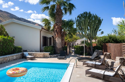 Photo 43 - Maison de 4 chambres à Castellammare del Golfo avec piscine privée et jardin