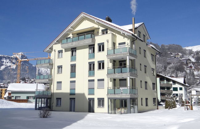 Apartamento de 3 quartos em Engelberg - Foto 1