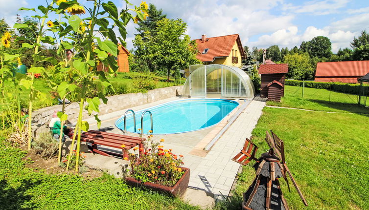 Foto 1 - Haus mit 2 Schlafzimmern in Zásada mit schwimmbad und garten