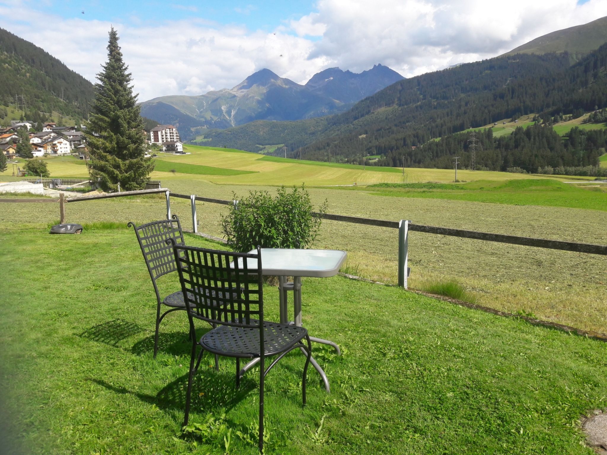 Photo 6 - 1 bedroom Apartment in Tujetsch with mountain view