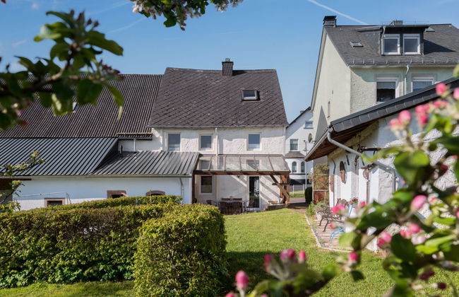 Casa de 5 quartos em Manderscheid com jardim e terraço - Foto 1