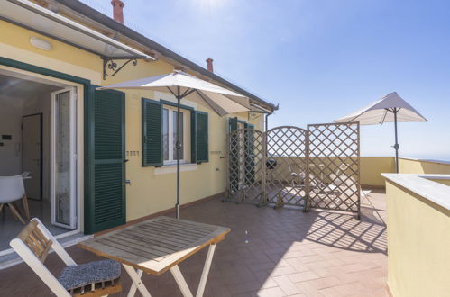 Foto 3 - Apartamento en San Bartolomeo al Mare con terraza y vistas al mar