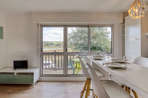 Foto 11 - Apartamento de 1 habitación en Cabourg con vistas al mar