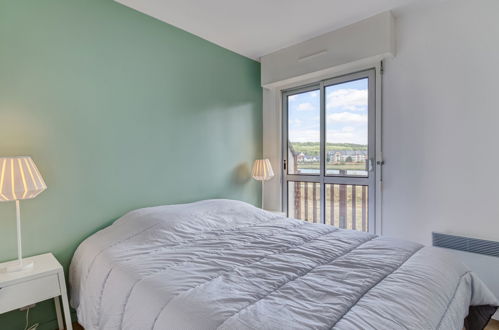 Foto 5 - Apartamento de 1 habitación en Cabourg con vistas al mar