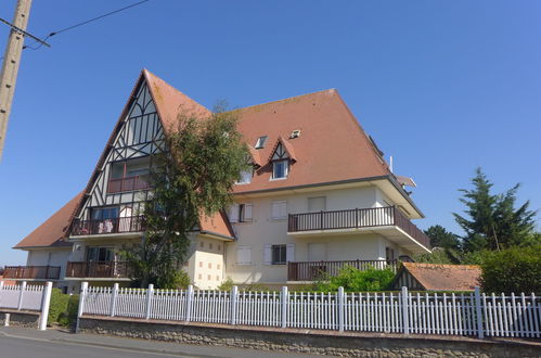 Foto 14 - Apartamento de 1 habitación en Cabourg con vistas al mar