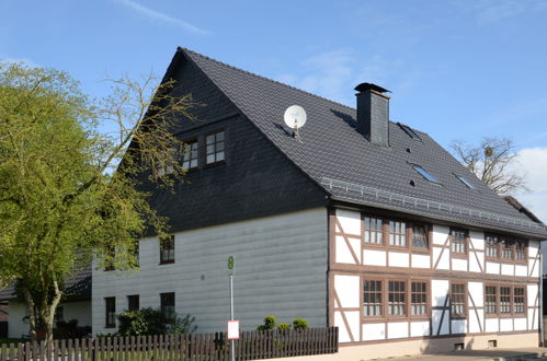 Foto 6 - Casa de 7 habitaciones en Hehlen con jardín y terraza