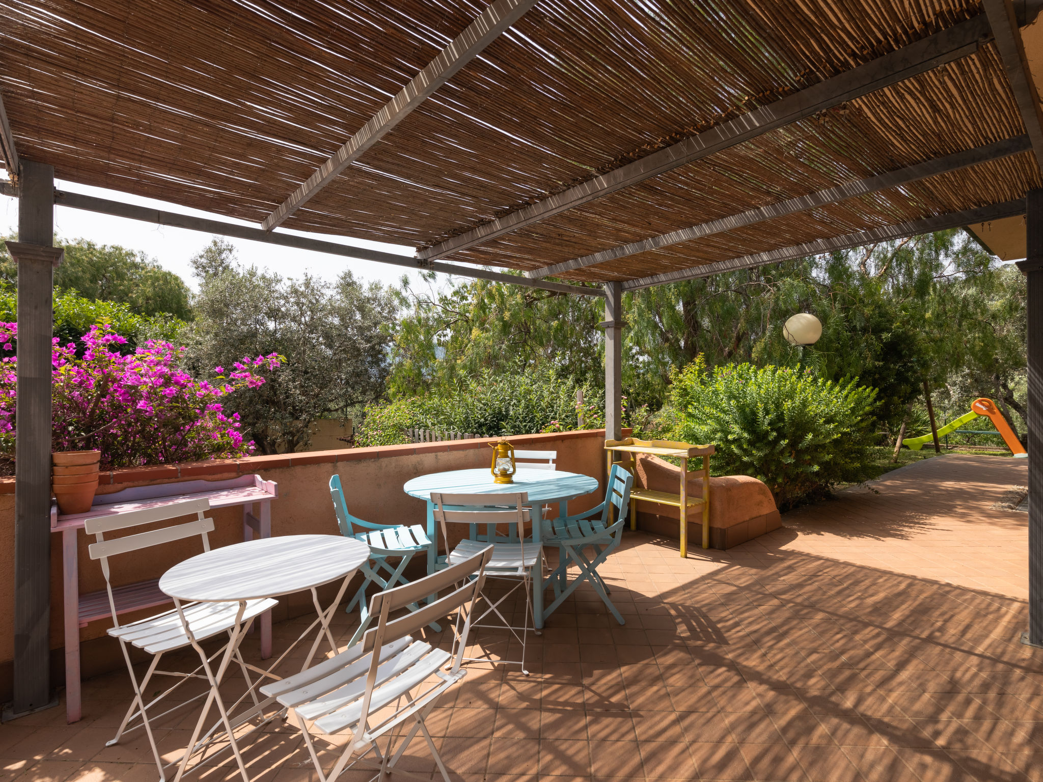 Photo 3 - Maison de 3 chambres à Cisano sul Neva avec jardin et terrasse