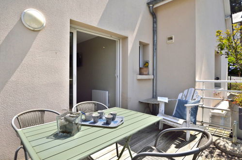 Photo 17 - 2 bedroom Apartment in Binic-Étables-sur-Mer with garden and sea view