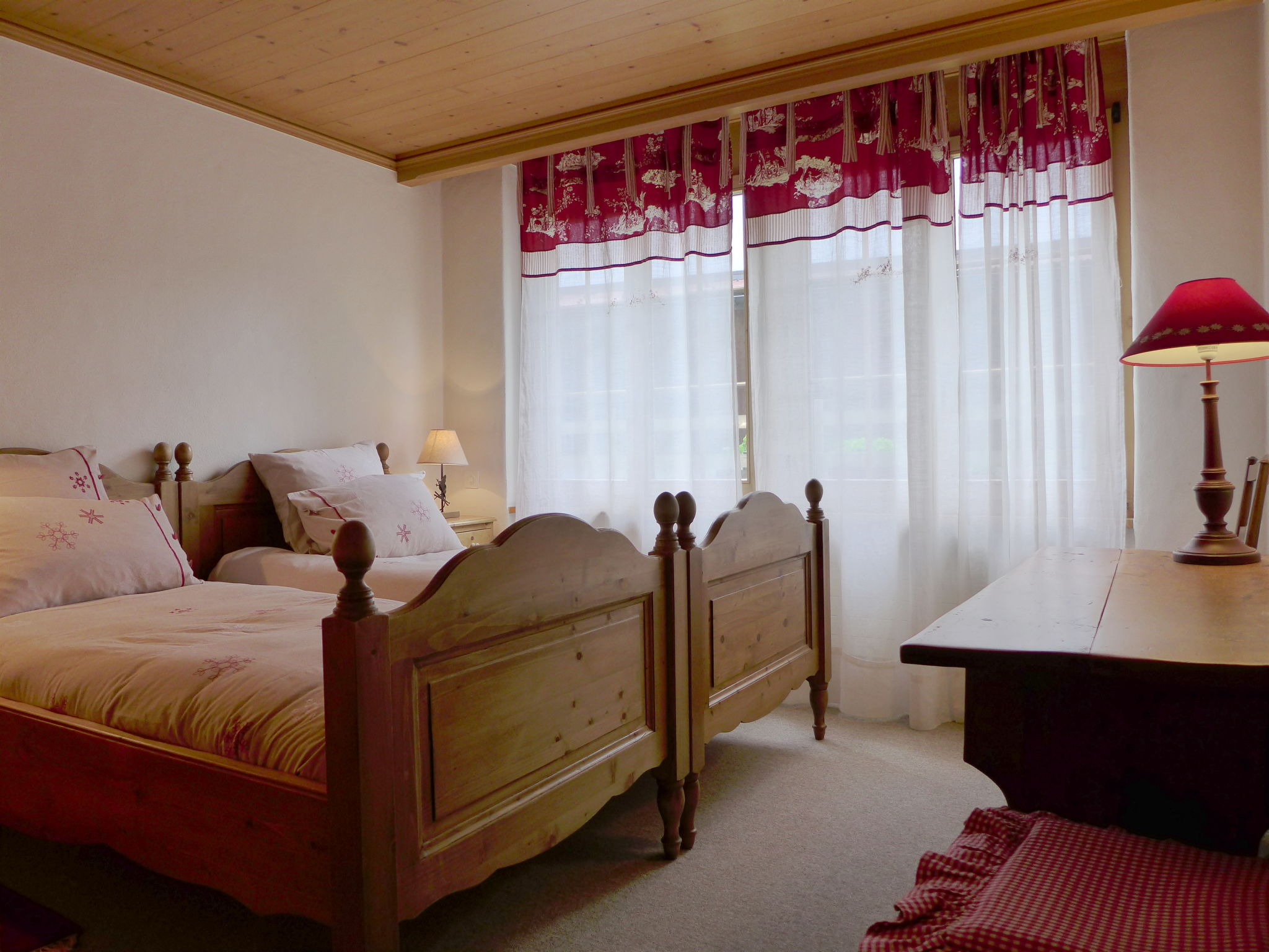 Photo 9 - 5 bedroom Apartment in Saanen with terrace and mountain view