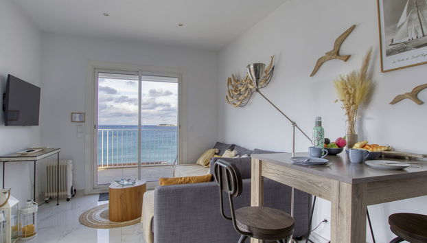 2 bedroom Apartment in Sanary-sur-Mer with terrace - Photo 4