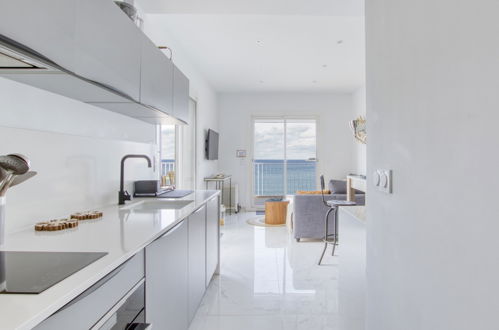 Foto 16 - Apartamento de 1 habitación en Sanary-sur-Mer con terraza y vistas al mar