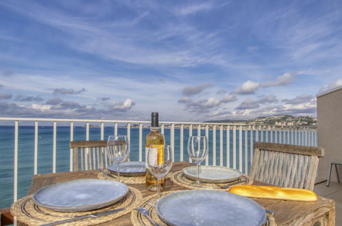 Photo 2 - 1 bedroom Apartment in Sanary-sur-Mer with terrace and sea view