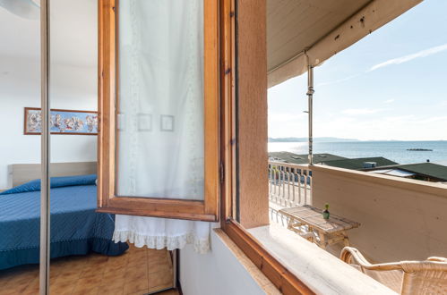 Foto 15 - Apartamento de 2 habitaciones en Follonica con terraza y vistas al mar