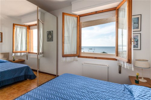 Photo 13 - Appartement de 2 chambres à Follonica avec terrasse et vues à la mer