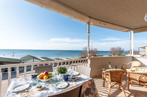 Photo 1 - Appartement de 2 chambres à Follonica avec terrasse et vues à la mer